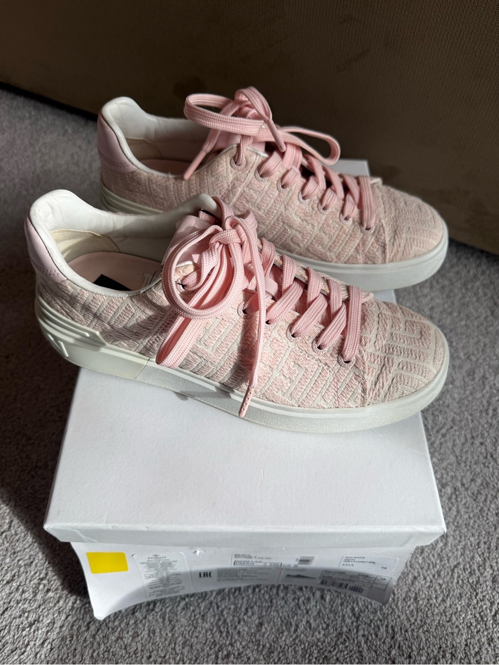 Balmain Low-Top Lace-Up Sneakers